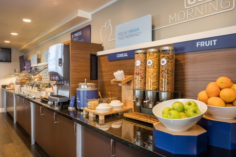 Welcome To Holiday Inn Express Mountain View Palo Alto - Fresh Fruits and Cereals 