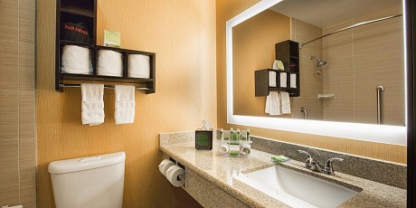 Welcome To Holiday Inn Express Mountain View Palo Alto - Vanity Area