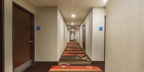 Welcome To Holiday Inn Express Mountain View Palo Alto - Interior Corridors